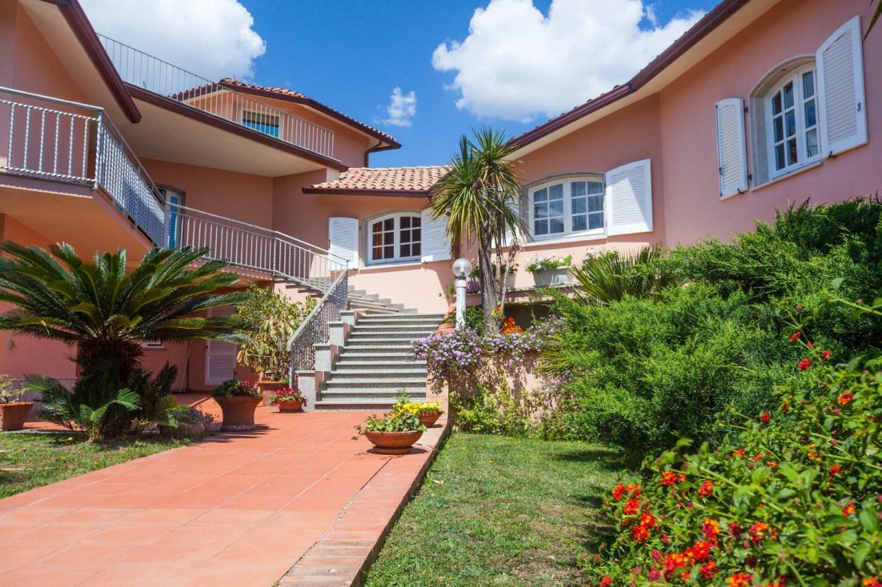 Tony Home Olbia Exterior photo
